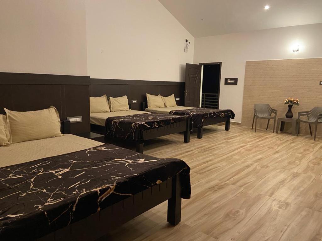 Rr Holiday Inn โกไดกานัล ภายนอก รูปภาพ